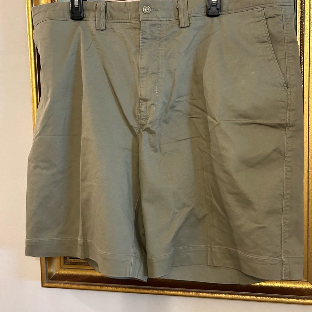 Hathaway Men's Tan Flat Front Shorts Size 42 NWOT-PS